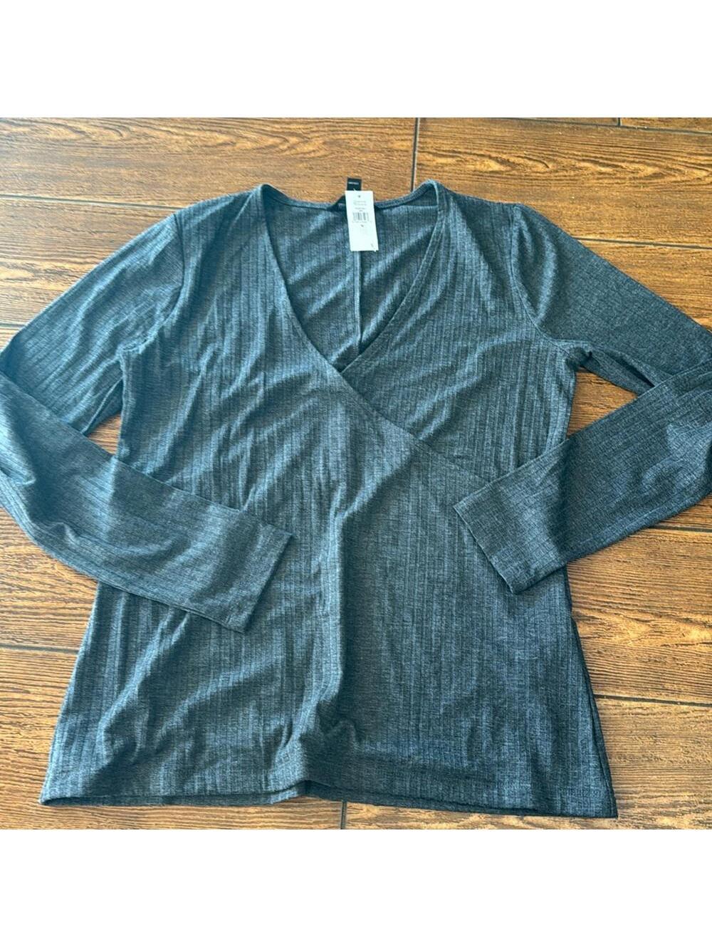 Banana Republic ribbed charcoal gray faux wrap top. Size MEDIUM
